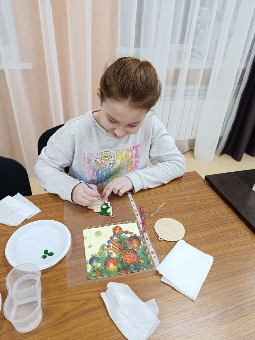 Юные мастера создали новогоднее волшебство в Орловском СДК