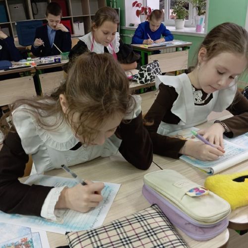 Из Нармонки в Великий Устюг: учащиеся Лаишевского района написали письма Деду Морозу