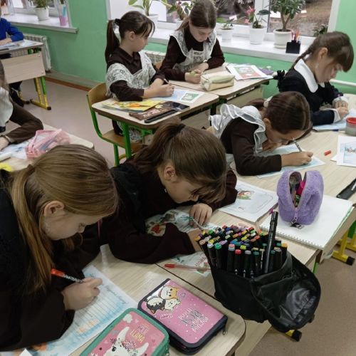 Из Нармонки в Великий Устюг: учащиеся Лаишевского района написали письма Деду Морозу