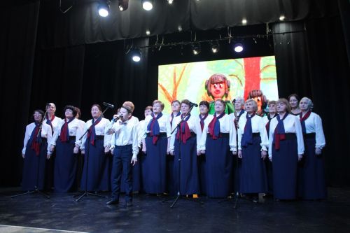 Защитников Отечества поздравили со сцены районного дома культуры