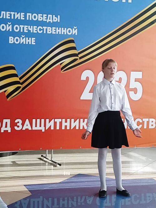 Трогательные выступления на конкурсе стихотворений заставили зал затаить дыхание