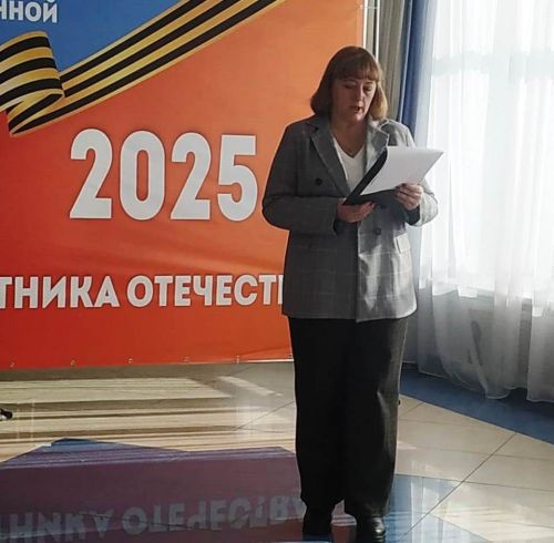 Трогательные выступления на конкурсе стихотворений заставили зал затаить дыхание