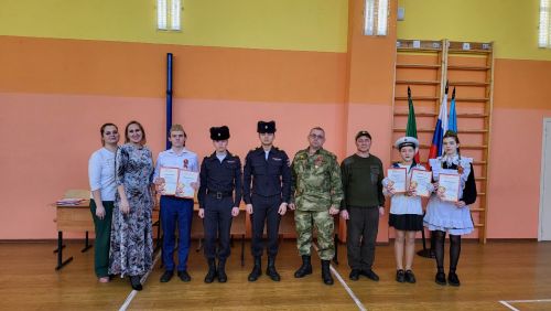 В Лаишевской школе № 2 прошёл смотр строя и песни