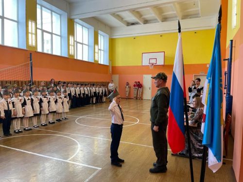 В Лаишевской школе № 2 прошёл смотр строя и песни