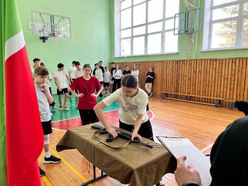 В Габишевской школе прошла военно-патриотическая игра «Зарница 2:0»