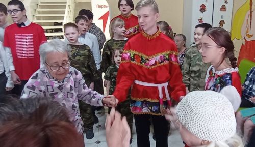 Ученики Лаишевской школы-интерната дали концерт в пансионате для пожилых
