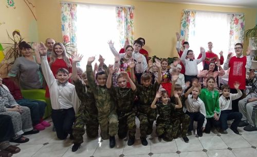 Ученики Лаишевской школы-интерната дали концерт в пансионате для пожилых