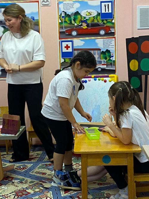 Безопасность на дороге начинается с детского сада: успешный конкурс по БДД в «Умырзая»