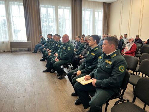 В Пестречинском районе прошло совещание, посвящённое подготовке к предстоящим пожароопасному и лесокультурному сезонам 2025 года.