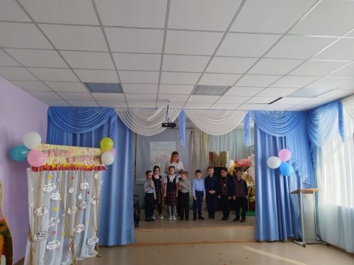 К Международному женскому дню в Лаишевском районе подготовили яркую концертную программу