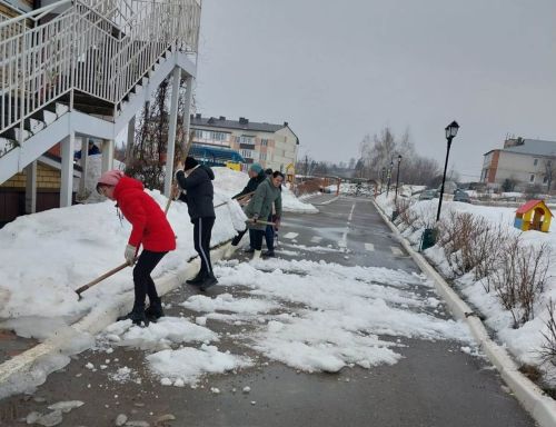 Лаишево выходит на борьбу со снегом: впереди общегородской субботник