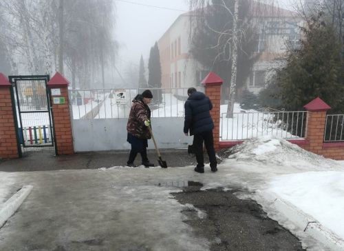 Лаишево выходит на борьбу со снегом: впереди общегородской субботник