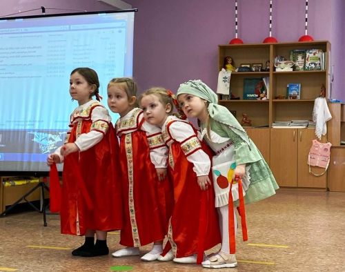 Никольский балалар бакчасында балалар әти-әниләренә юл йөрү кагыйдәләрен искә төшерергә булышканнар