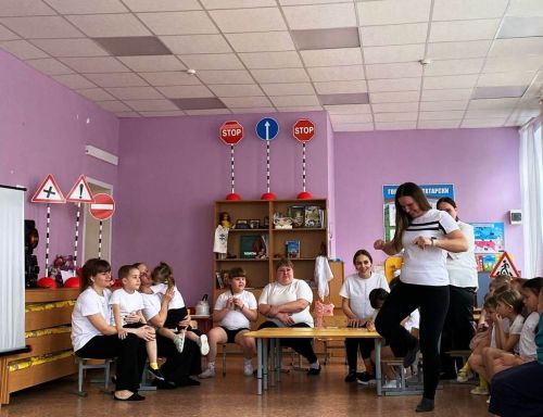 Никольский балалар бакчасында балалар әти-әниләренә юл йөрү кагыйдәләрен искә төшерергә булышканнар