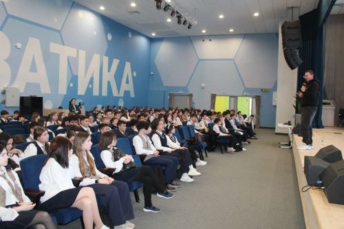 Лицеистам Лаишевского района рассказали о цифровой гигиене и опасностях кибербуллинга