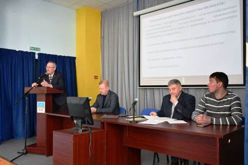 В Лаишево совещались руководители сельхозформирований и пчеловоды района