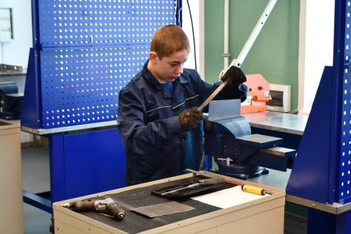 В Лаишевском технико-экономическом техникуме стартовал чемпионат «Абилимпикс» 2025