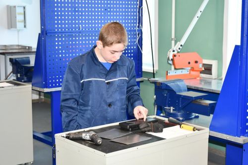 В Лаишевском технико-экономическом техникуме стартовал чемпионат «Абилимпикс» 2025
