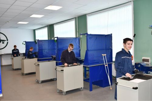 В Лаишевском технико-экономическом техникуме стартовал чемпионат «Абилимпикс» 2025