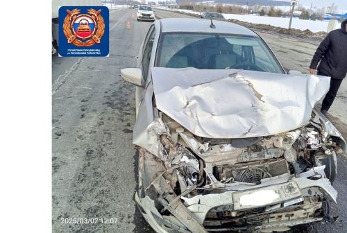 Лаеш районында юл-транспорт һәлакәтендә җиңел машина пассажиры зыян күргән