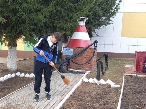 Хәерби мәктәбе укучылары төзекләндерү икеайлыгында катнаштылар