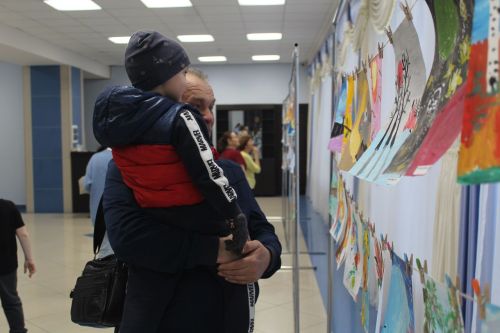 Юных лаишевских художников наградили за участие в выставке «Творческая весна»