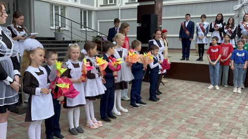 Последний звонок прозвенел в Лаишевской школе №2