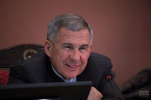 Рустам Минниханов поздравил жителей Татарстана с 105-летием образования ТАССР