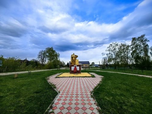 Реставраторы отремонтировали в Лаишевском районе памятник участникам Великой Отечественной войны