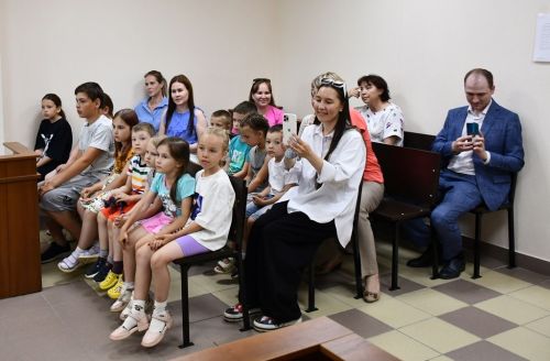Наградили участников детского конкурса рисунков