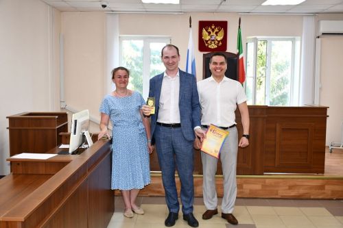 Наградили участников детского конкурса рисунков