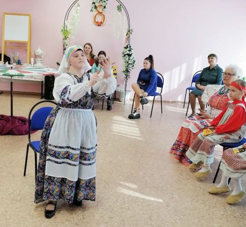 Вопреки прогнозам врачей семья помогла Маше радоваться жизни