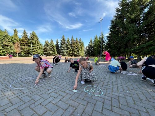 В Лаишеве в День защиты детей вспоминали ПДД и участвовали в квест-игре