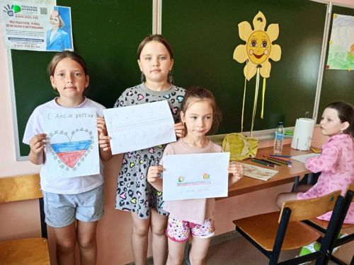 Юные лаишевцы готовятся встретить День России