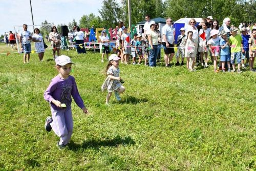 Лаешта Сабантуй: халык уеннары