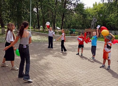 Ребята Лаишевского района приняли участие во флешмобе «Вперед, Россия»