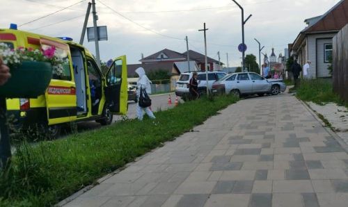 Авария в Лаишево: машина скорой помощи на месте ДТП