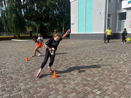 Лето в Никольском:  творчество, спорт и народные игры под открытым небом