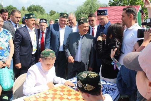 Подворье Лаишевского района на Сабантуе посетил Раис РТ Рустам Минниханов