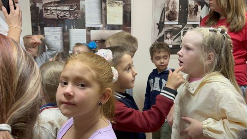Воспитанники детского сада «Березка» Лаишевского района совершили увлекательную экскурсию в музей боевой Славы.