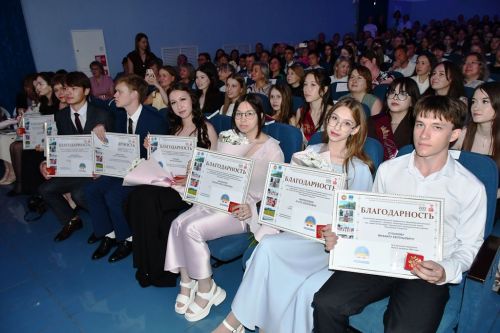 Выпускникам Лаишевского района вручили аттестаты