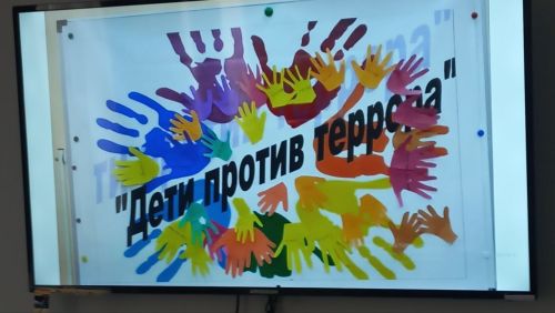 В Никольском сельском доме культуры для сельских детей провели занятие «Я рисую мир».