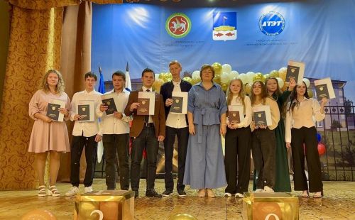 Торжественное событие: выпускники покидают стены техникума