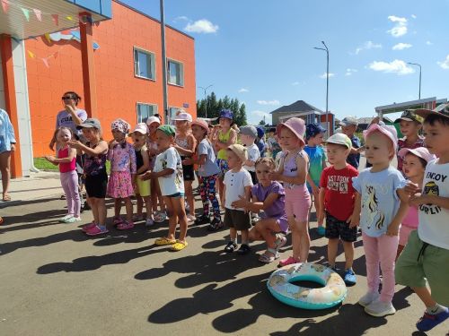 В гости к детям Лаишевского района пришел сам Царь морской