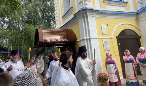 Праздник Преображения Господня собрал в Больших Кабанах православных верующих