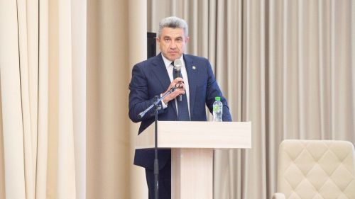 Надбавки молодым татарстанским учителям увеличат до 10 тысяч рублей