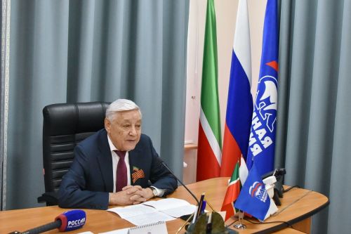 Поздравление Председателя Государственного Совета Республики Татарстан  Ф.Х. Мухаметшина с Днем Государственного флага Российской Федерации