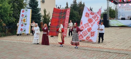 Жители Лаишевского района отмечают день любимого города