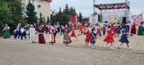 Жители Лаишевского района отмечают день любимого города