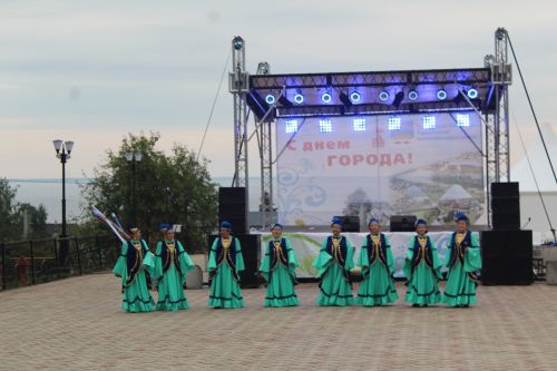 Жители Лаишевского района отмечают день любимого города